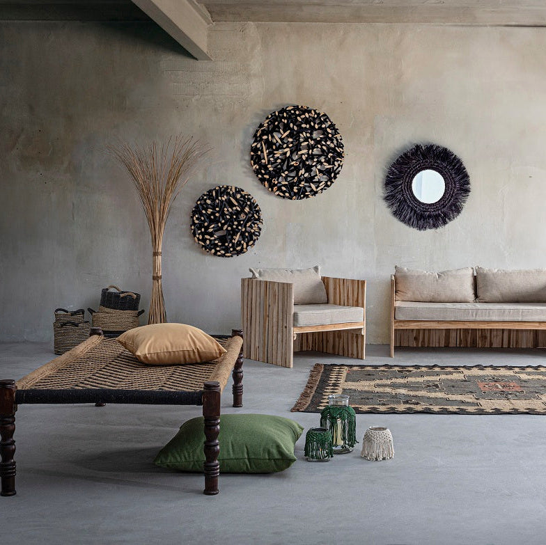 Oglindă de perete ILUSION BLACK cu ramă din ratan împletit negru, Ø73 cm