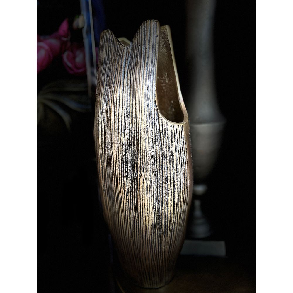 Vază ZAFIRI din aluminiu auriu antic, 20 x 14 x 46 cm
