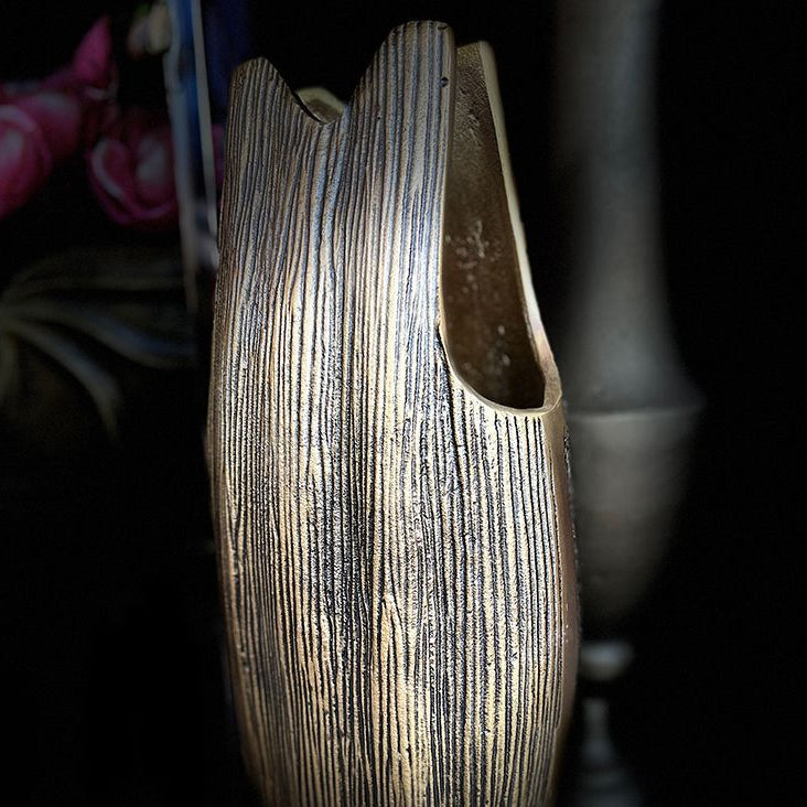 Vază ZAFIRI din aluminiu auriu antic, 20 x 14 x 46 cm