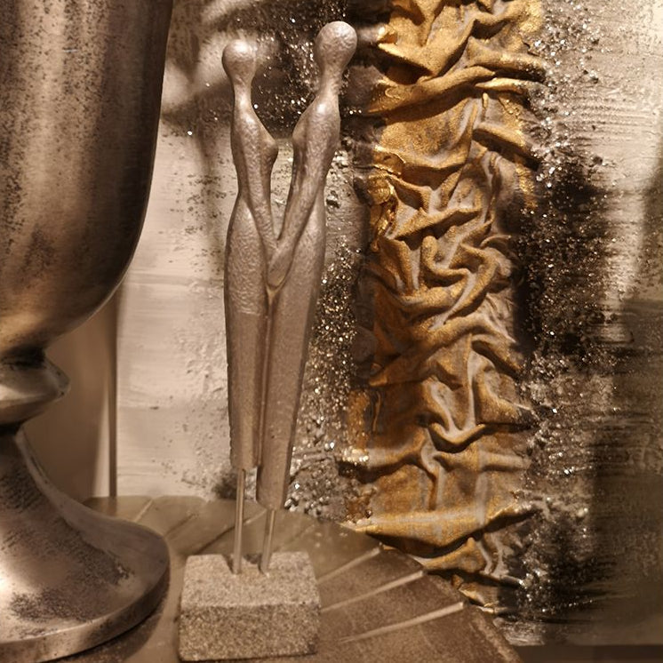 Figurină decorativă TIROVA A din polirășină argintie, 8 x 5 x 31 cm