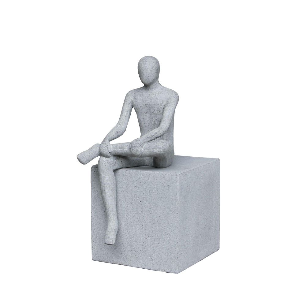 Figurină decorativă PORTER RELAXING MAN din piatră artificială, 26 x 26 x 52 cm