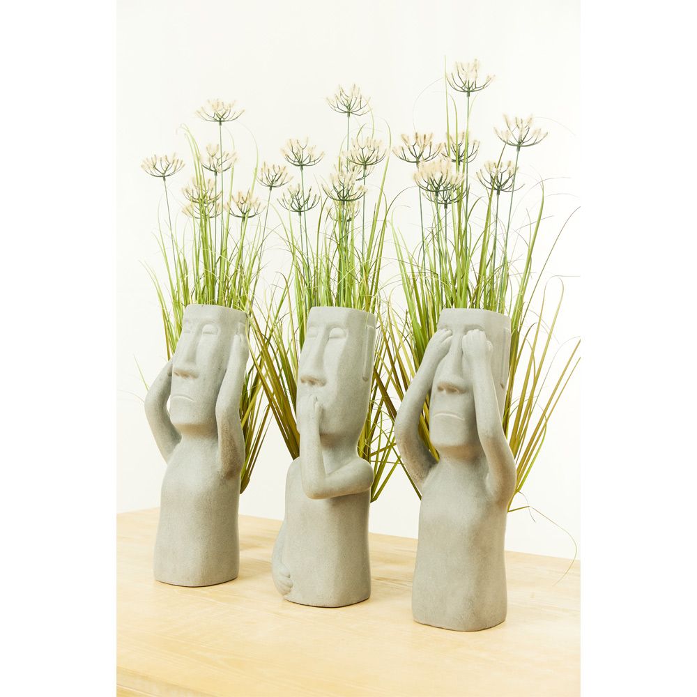 Figurină decorativă OMELDA EYES din piatră artificială gri, 19 x 18 x 51 cm