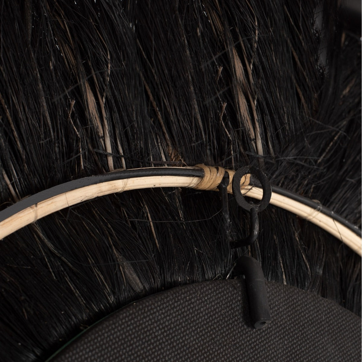 Oglindă KRONAN cu ramă din fibre de abaca, diametru 70 cm