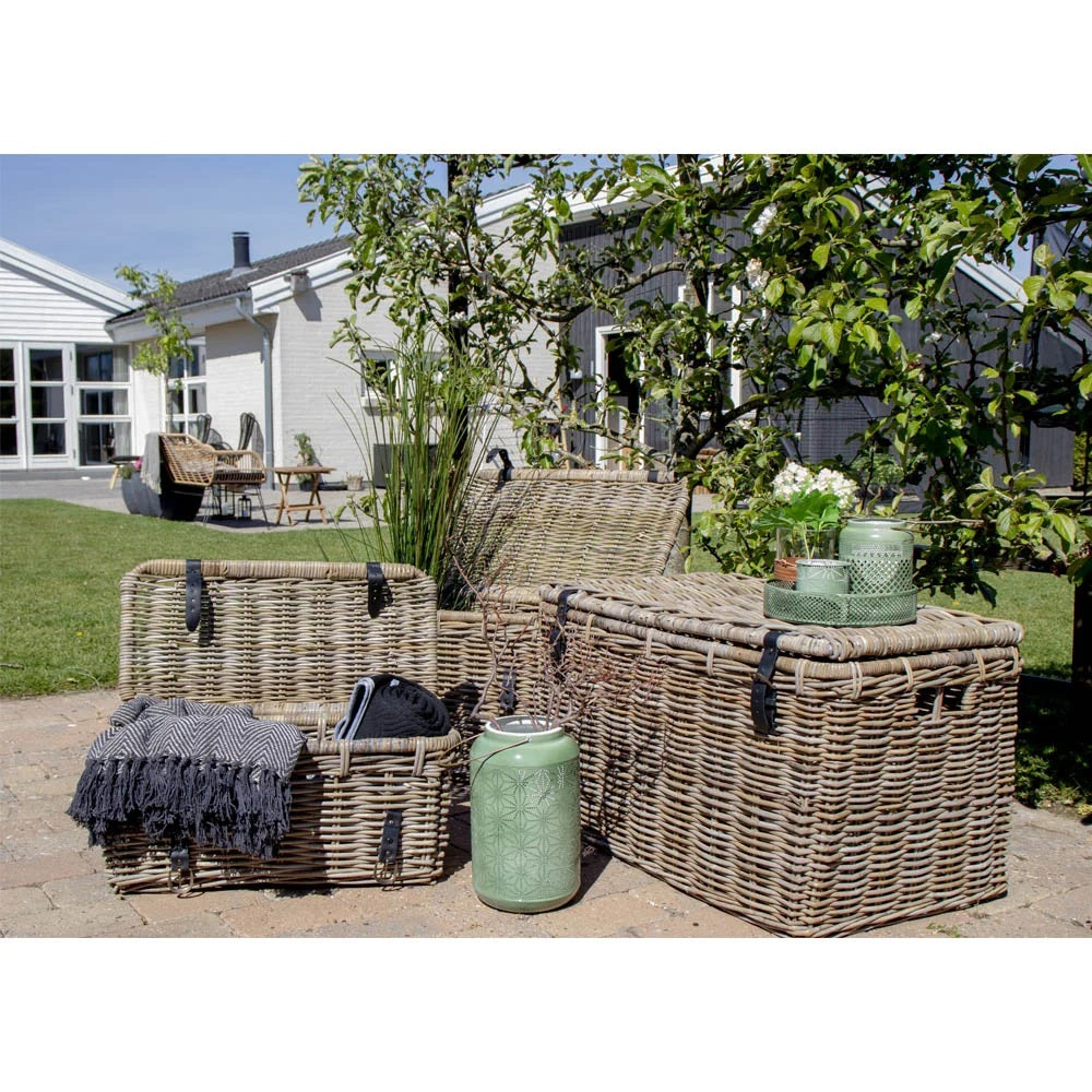 Set 3 coșuri decorative TRIVOLS din ratan kubu gri, mânere din piele, 81 x 51 x 48 cm